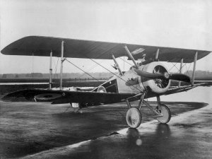 1914年至1916年期间皇家飞行队索普威斯骆驼。