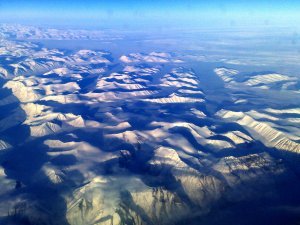 从飞机上看山脉