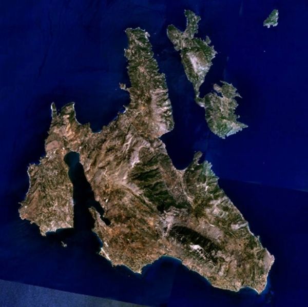 希腊的凯法洛尼亚岛和伊塔基岛。