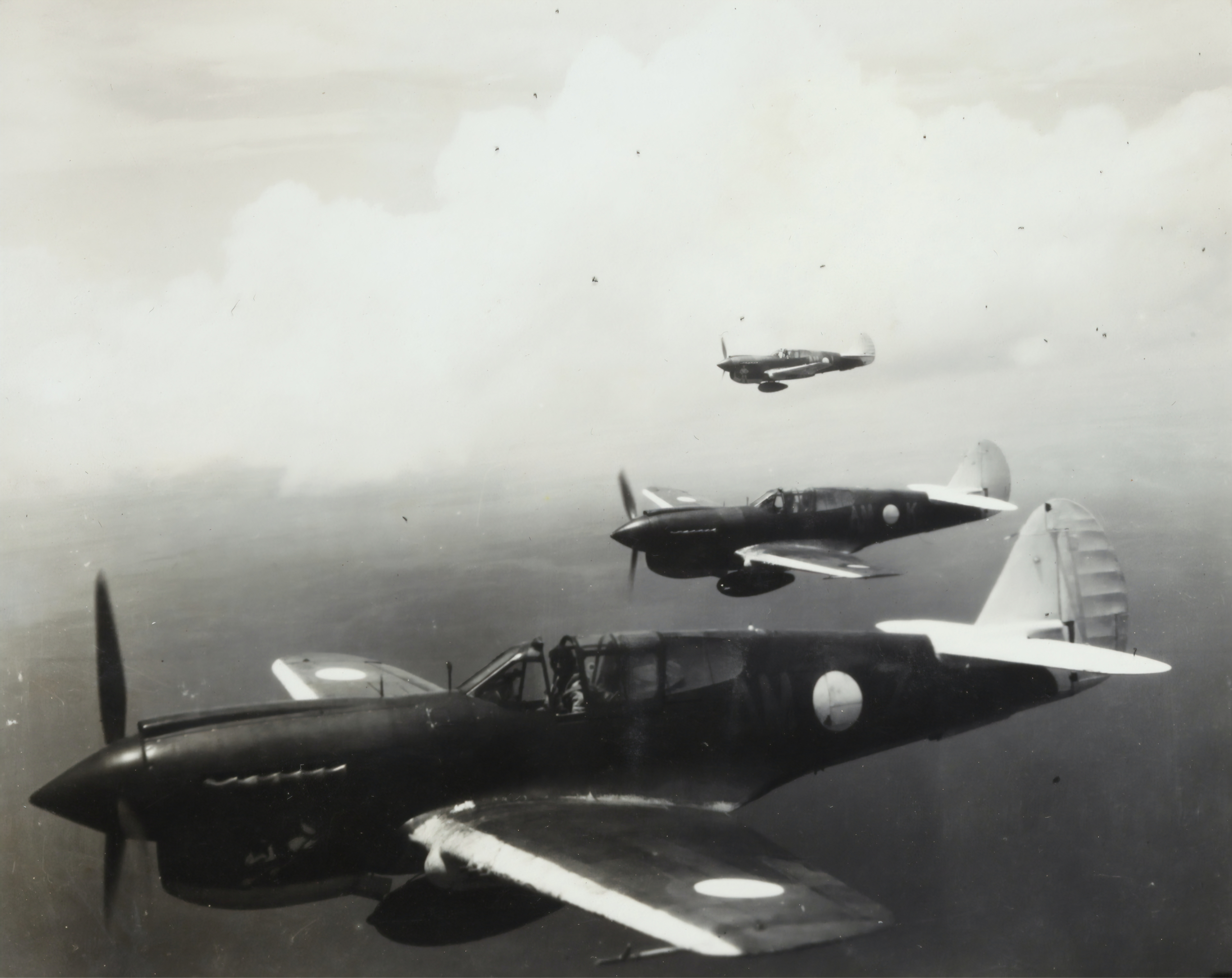 Three WW2 planes in formation