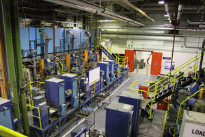 在劳斯莱斯精密铸造工厂铸造室，德比。