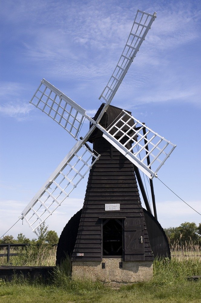 剑桥郡威肯芬的风泵。这个风泵是沼泽地唯一能用的木制风泵。
