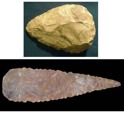 图1:尼安德特人和现代人类石器的比较。莫斯特工具传统远没有现代人类传统复杂。Wynn和Coolidge认为，复杂的工具设计证明了更复杂的思维方式
