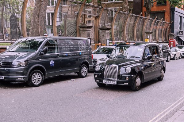 黑色出租车，在伦敦