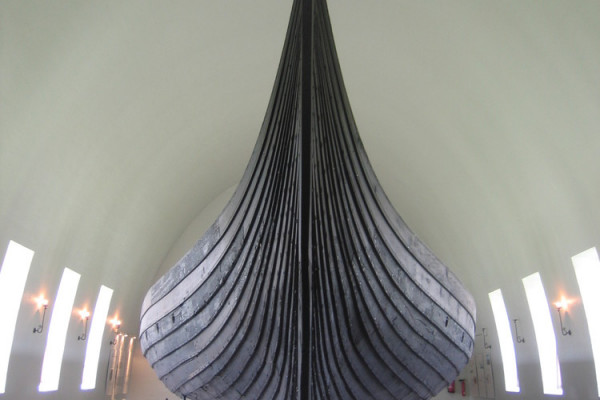 在挪威奥斯陆展出的Gokstad海盗船。