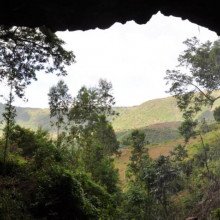 莫塔洞穴是埋葬地点。