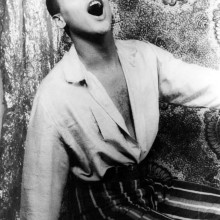 哈里·贝拉方特演唱(1954年)来自美国国会图书馆，版画和照片部，Van Vechten Collection。