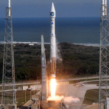 美国东部时间2010年2月11日星期四上午10点23分，美国宇航局的太阳动力学观测站(SDO)搭乘联合发射联盟的阿特拉斯5号火箭从41号航天发射场发射升空。